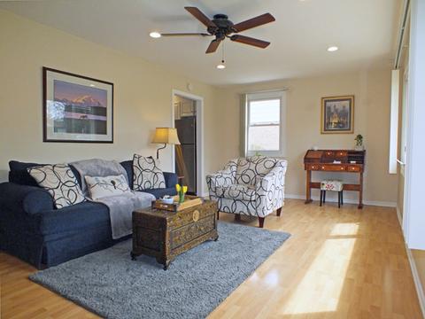 843 E Grant Dr, Des Plaines, IL 60016 photo 8