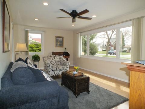 843 E Grant Dr, Des Plaines, IL 60016 photo 6