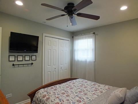 843 E Grant Dr, Des Plaines, IL 60016 photo 16