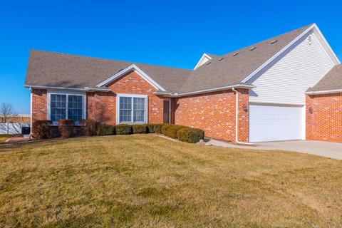 311 Fieldcrest Ct, Normal, IL 61761 photo 1