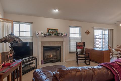 311 Fieldcrest Ct, Normal, IL 61761 photo 4