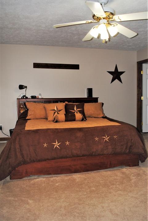 405 Sunset Dr, Colfax, IL 61728 photo 8