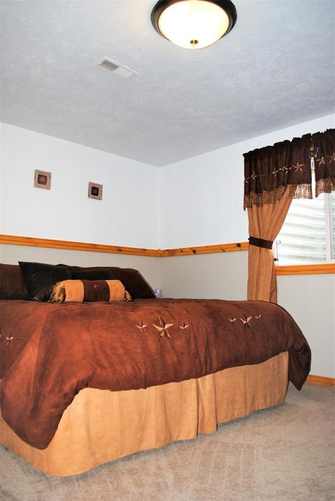 405 Sunset Dr, Colfax, IL 61728 photo 25