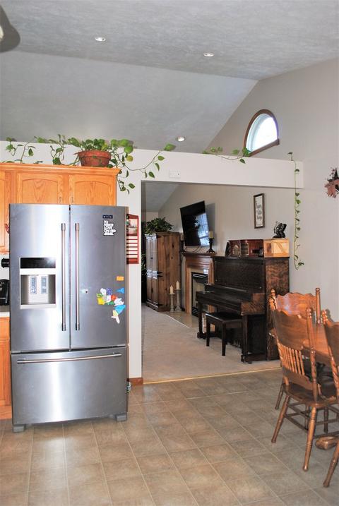 405 Sunset Dr, Colfax, IL 61728 photo 4