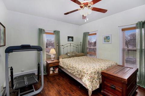 721 Brook St, Elgin, IL 60120 photo 9