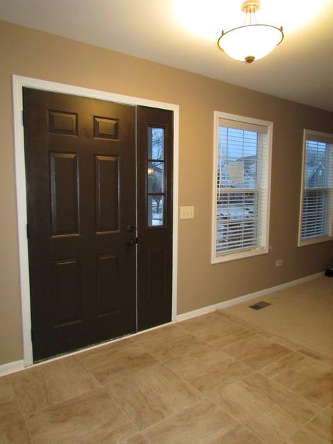 1860 E Ivy Cir, Lindenhurst, IL 60046 photo 2