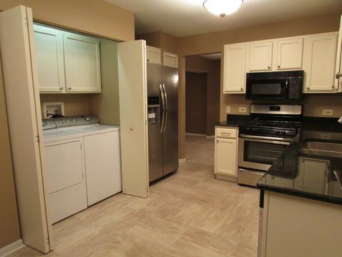 1860 E Ivy Cir, Lindenhurst, IL 60046 photo 8