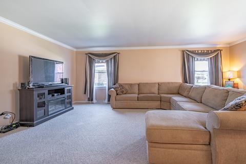 17600 Maple St, Lansing, IL 60438 photo 4