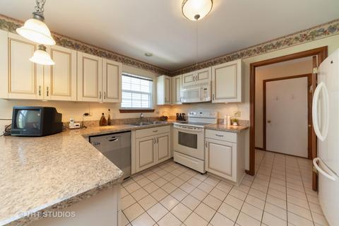 13450 Redberry Cir, Plainfield, IL 60544 photo 6