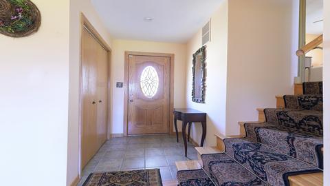 8948 Olympic Dr, Bridgeview, IL 60455 photo 10