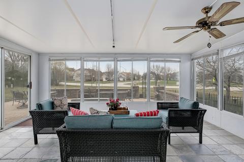 235 Mayflower Ln, Bartlett, IL 60103 photo 9