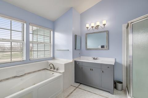 235 Mayflower Ln, Bartlett, IL 60103 photo 16