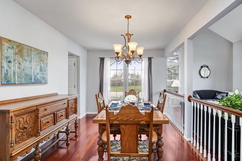 235 Mayflower Ln, Bartlett, IL 60103 photo 5