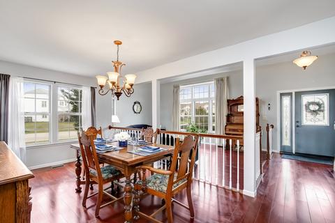 235 Mayflower Ln, Bartlett, IL 60103 photo 6