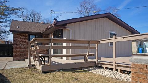 2645 Eisenhower Dr, Des Plaines, IL 60018 photo 13