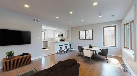 2645 Eisenhower Dr, Des Plaines, IL 60018 photo 2