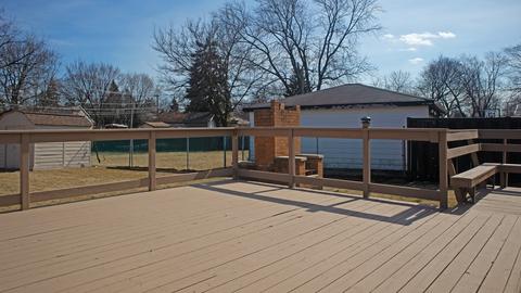 2645 Eisenhower Dr, Des Plaines, IL 60018 photo 15
