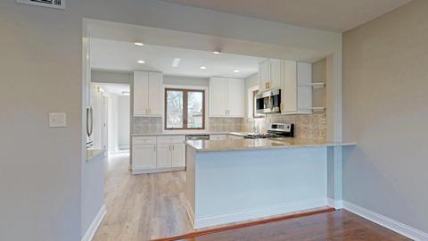 2645 Eisenhower Dr, Des Plaines, IL 60018 photo 3