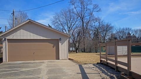 2645 Eisenhower Dr, Des Plaines, IL 60018 photo 10