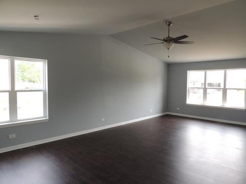 10 Kimberly Dr, Spring Valley, IL 61362 photo 2