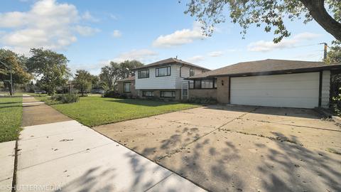 748 N Rozanne Dr, Addison, IL 60101 photo 2