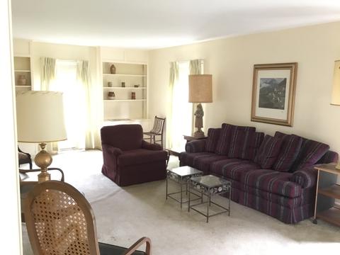 1001 Eddy Ct, Wheaton, IL 60187 photo 4