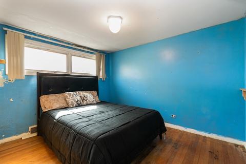 8831 Forestview Rd, Evanston, IL 60203 photo 9