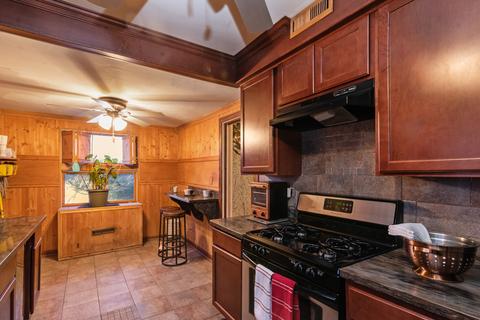 8831 Forestview Rd, Evanston, IL 60203 photo 5