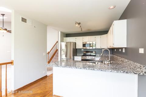 976 Ascot Dr, Elgin, IL 60123 photo 8