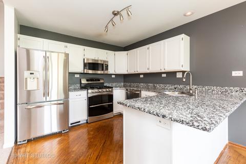 976 Ascot Dr, Elgin, IL 60123 photo 7