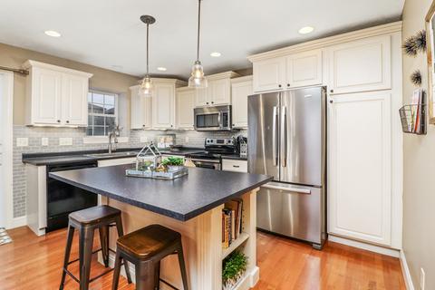 1208 Onyx Ln, Normal, IL 61761 photo 8