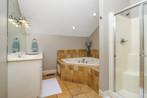 1208 Onyx Ln, Normal, IL 61761 photo 23