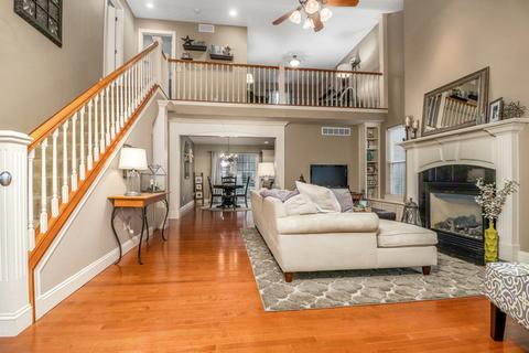 1208 Onyx Ln, Normal, IL 61761 photo 2