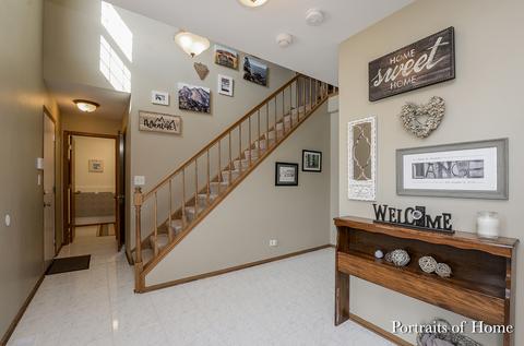 981 Longford Rd, Bartlett, IL 60103 photo 2