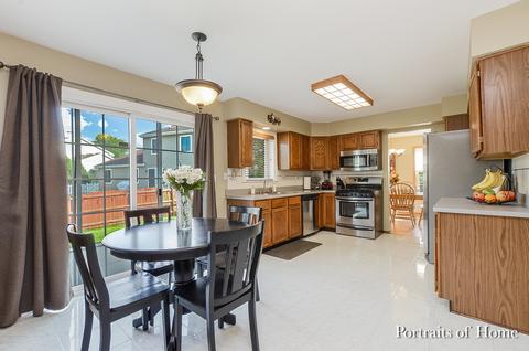 981 Longford Rd, Bartlett, IL 60103 photo 8