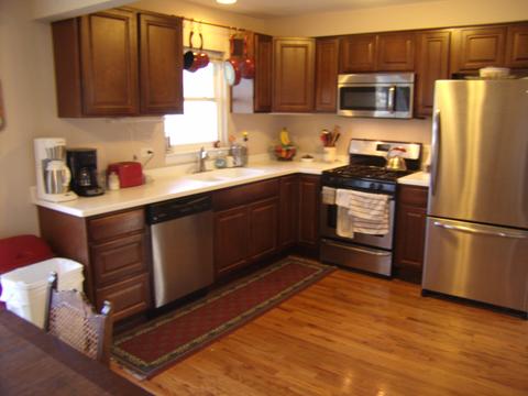 81 Maple St, Elgin, IL 60123 photo 4