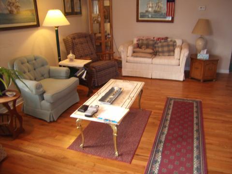 81 Maple St, Elgin, IL 60123 photo 3