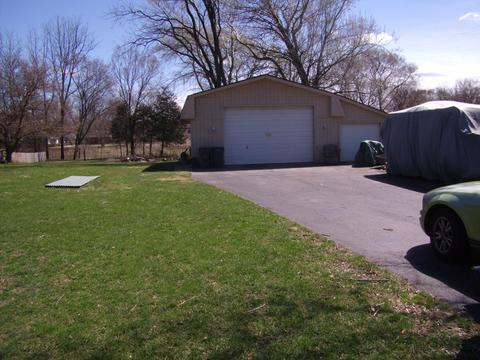 81 Maple St, Elgin, IL 60123 photo 16