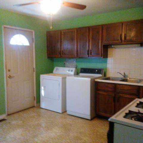 800 Robert St, Aurora, IL 60506 photo 2