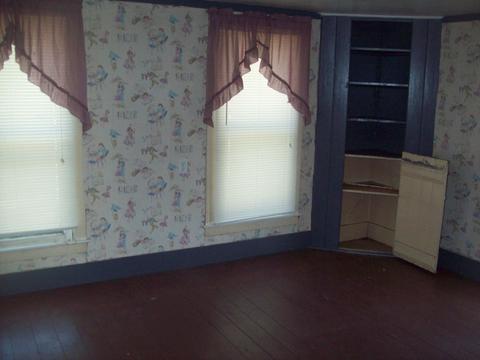 202 Fifth St, Walnut, IL 61376 photo 2