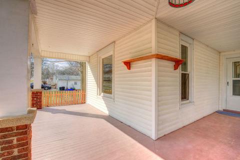206 E Madison St, Philo, IL 61864 photo 6