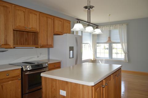 4270 Whitehall Ln, Algonquin, IL 60102 photo 3