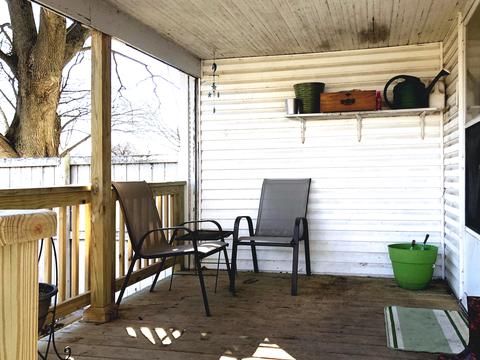 555 S State St, Elgin, IL 60123 photo 12