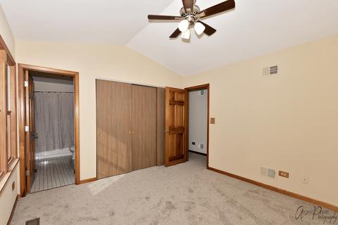 10 Crows Nest Ct, Third Lake, IL 60030 photo 12