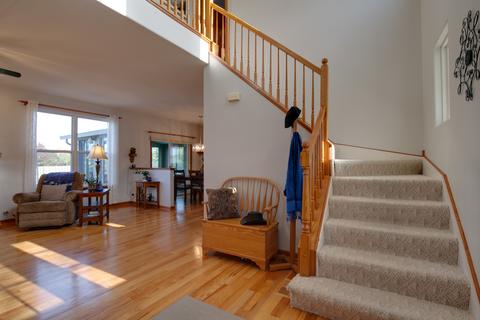 464 Willow Rd, Lakemoor, IL 60051 photo 3