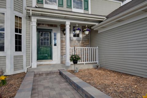 464 Willow Rd, Lakemoor, IL 60051 photo 2