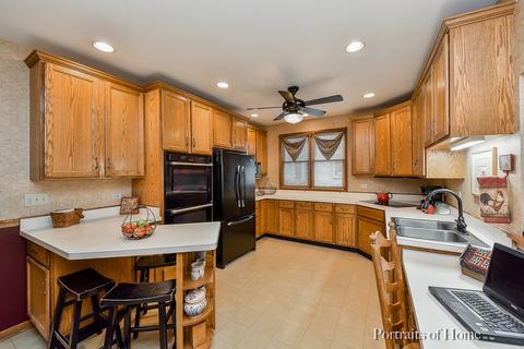 738 S 4th St, Aurora, IL 60505 photo 9