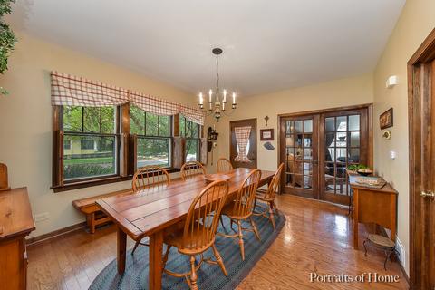 738 S 4th St, Aurora, IL 60505 photo 6