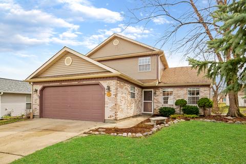 1249 Clover Ln, Hoffman Estates, IL 60192 photo 2