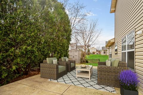 1249 Clover Ln, Hoffman Estates, IL 60192 photo 14